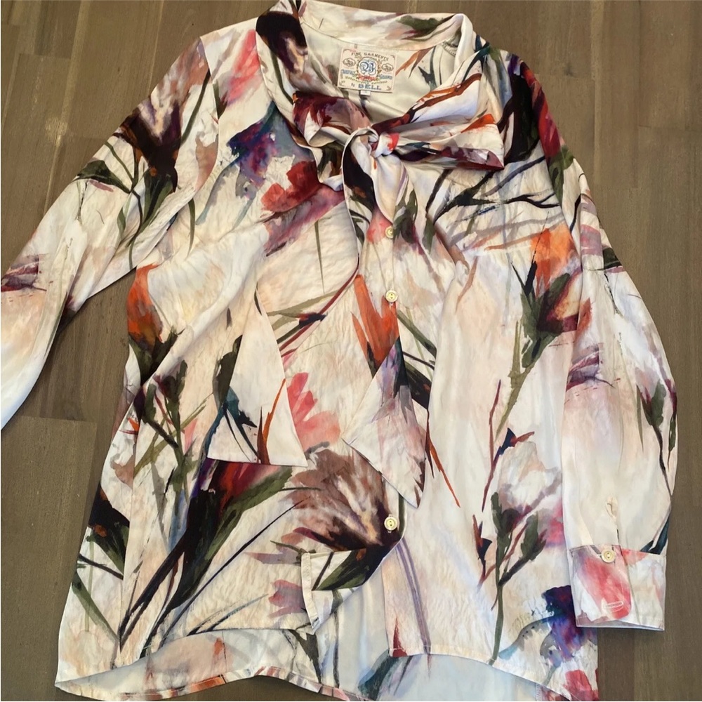 Our Fine Garments By Bell Women's  Floral Print  Silk Top Size 8 Tie Neck Blouse